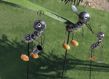 Ant figurine garden decoration and plant support