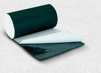 Self-adhesive tape for quick attachment of artificial grass rolls