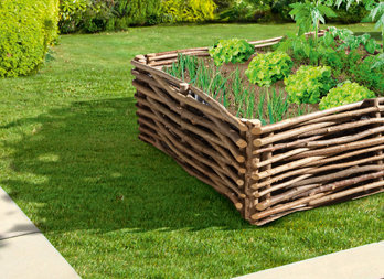 Square frame for traditional vegetable garden